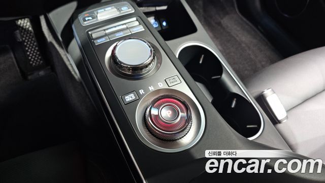 Genesis GV70 2.5T Gasoline 2WD 2023 — фото 9