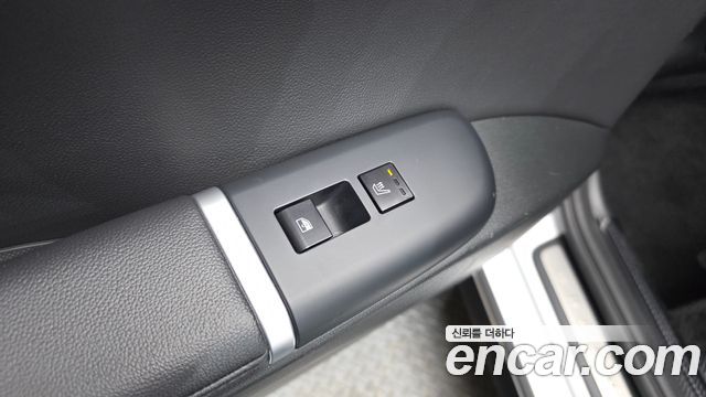 Hyundai Grandeur (GN7) 3.5 LPG 2WD Exclusive 2023 — фото 19