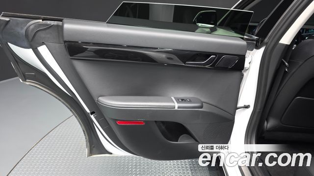 Hyundai Grandeur (GN7) 3.5 LPG 2WD Exclusive 2023 — фото 25