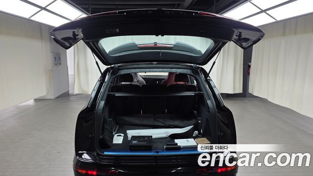 Audi SQ7 (4M) 4.0 TFSI Quattro 2026 — фото 19
