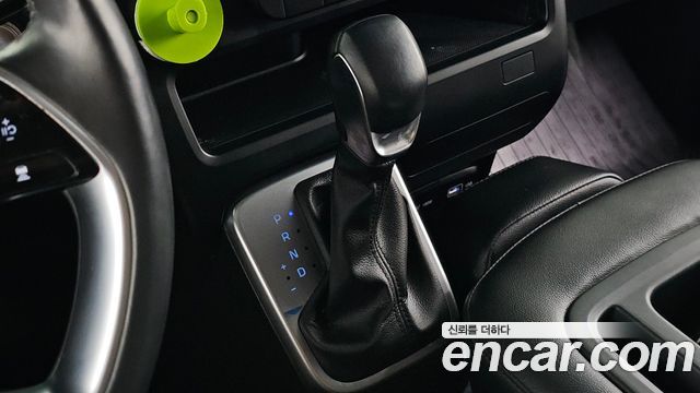 Hyundai Staria Cargo 3-Seater Modern 2022 — фото 9