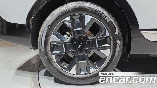 Kia Sportage (V) Gasoline 1.6 Turbo 2WD Noblesse 2025 — фото 5