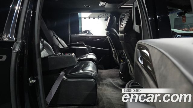 Cadillac Escalade 6.2 ESV 4th 2016 — фото 11