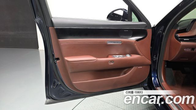 Genesis G90 (RS4) Gasoline 3.5 Turbo 2WD 2023 — фото 24