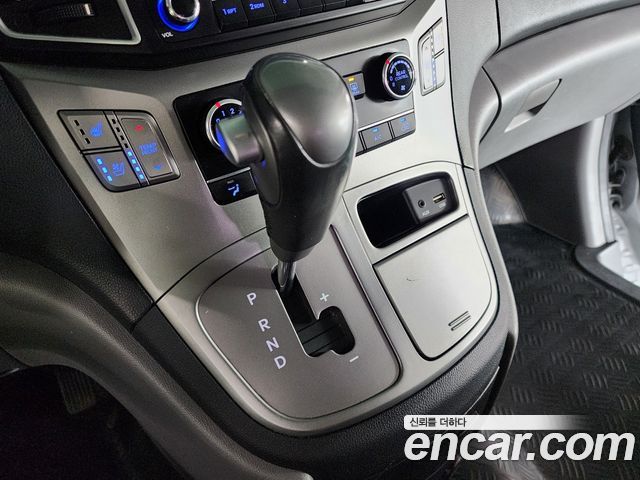 Hyundai Grand Starex Wagon 12-Seater Modern 2019 — фото 8