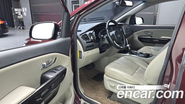 Kia Carnival Gasoline 9-Seater Noblesse Special 2019 — фото 10