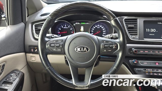 Kia Carnival Gasoline 9-Seater Noblesse Special 2019 — фото 14