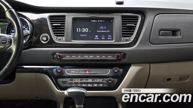 Kia Carnival Gasoline 9-Seater Noblesse Special 2019 — фото 20