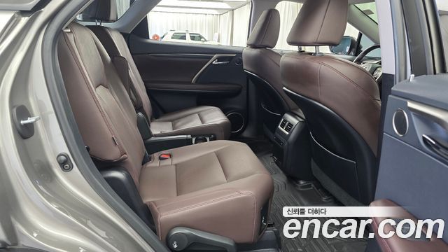 Lexus RX450hL (IV) Luxury Plus 2021 — фото 12