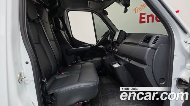Renault Korea Master 2.3 Van L 2022 — фото 11
