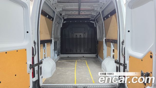 Renault Korea Master 2.3 Van L 2022 — фото 20
