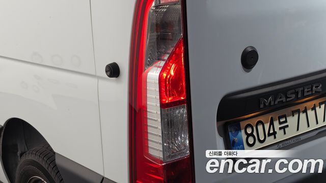 Renault Korea Master 2.3 Van L 2022 — фото 23