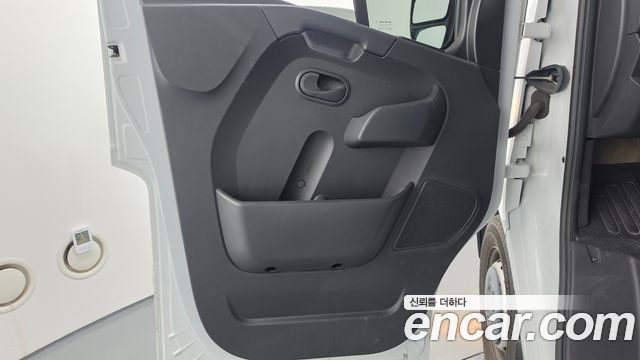 Renault Korea Master 2.3 Van L 2022 — фото 24