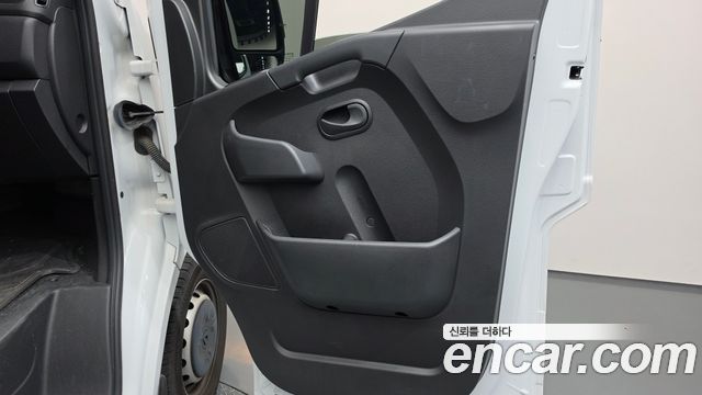 Renault Korea Master 2.3 Van L 2022 — фото 25