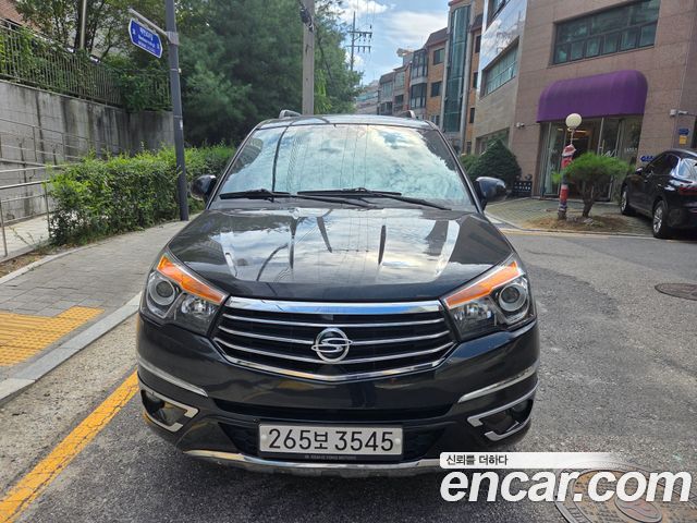 KG Mobility (SsangYong) Korando Turismo 2WD TX 9-seater