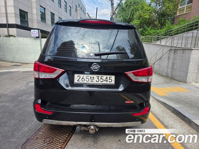 KG Mobility (SsangYong) Korando Turismo 2WD TX 9-seater 2017 — фото 3