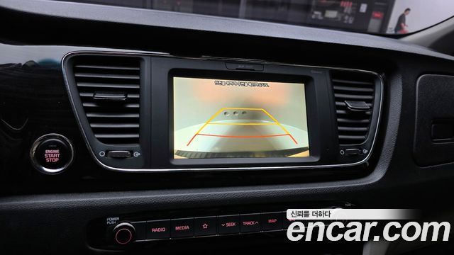 Kia Carnival 9-Seater Prstige 2019 — фото 14