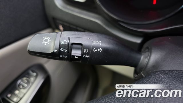 Kia Carnival 9-Seater Prstige 2019 — фото 17
