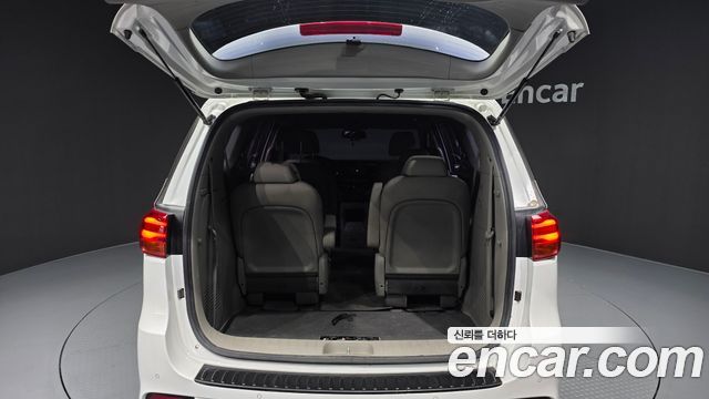 Kia Carnival 9-Seater Prstige 2019 — фото 20