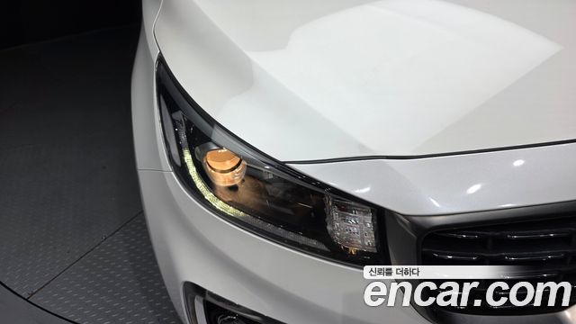 Kia Carnival 9-Seater Prstige 2019 — фото 22
