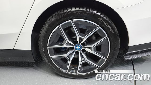 BMW i5 (G60) eDrive 40 M Sport 2024 — фото 21