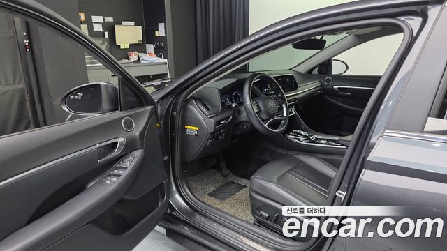 Hyundai Sonata Hybrid (DN8) Premium Family 2020 — фото 10