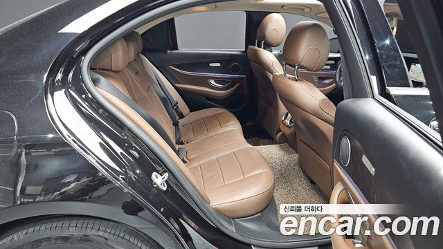 Mercedes-Benz E-Class (W213) E220d Avantgarde 2020 — фото 11
