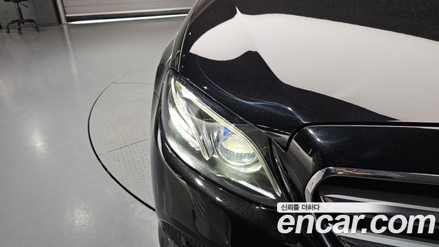 Mercedes-Benz E-Class (W213) E220d Avantgarde 2020 — фото 22