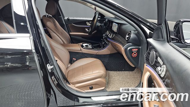 Mercedes-Benz E-Class (W213) E220d Avantgarde 2020 — фото 26