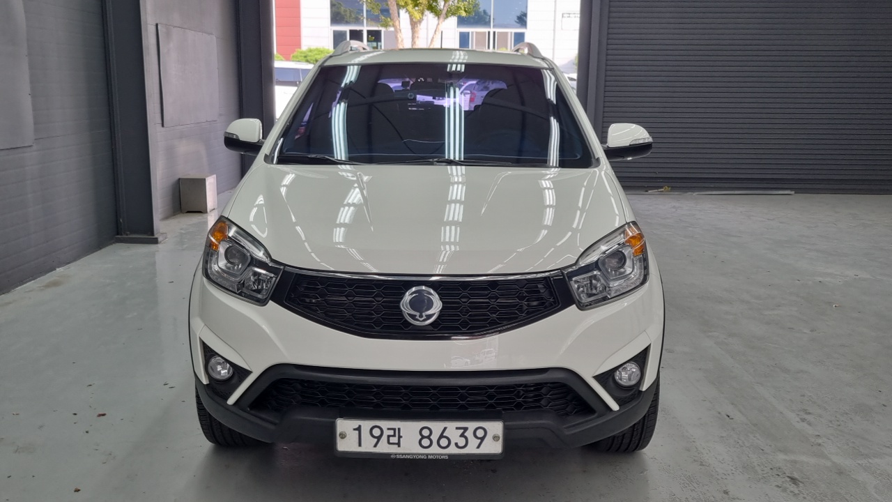 KG Mobility (SsangYong) Korando C 2.0 Advanture 60th Edition 2WD 2015 — фото 3