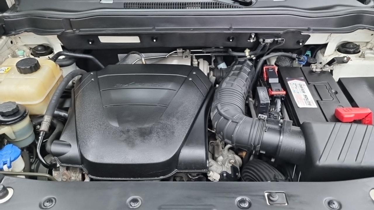 KG Mobility (SsangYong) Korando C 2.0 Advanture 60th Edition 2WD 2015 — фото 6