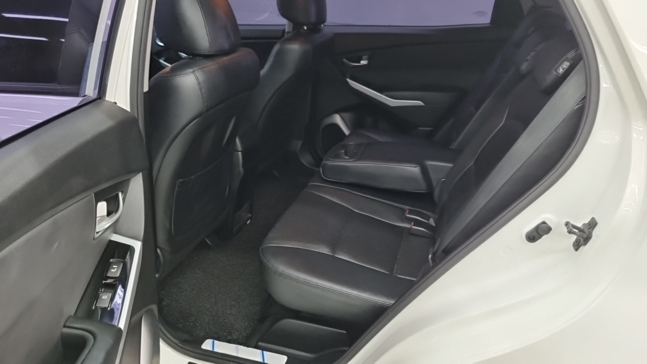 KG Mobility (SsangYong) Korando C 2.0 Advanture 60th Edition 2WD 2015 — фото 20