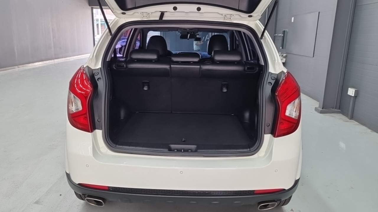 KG Mobility (SsangYong) Korando C 2.0 Advanture 60th Edition 2WD 2015 — фото 22