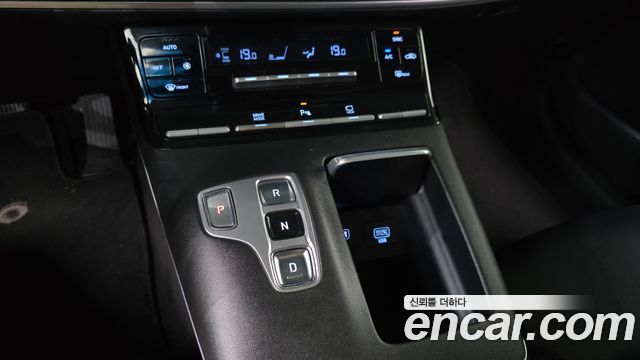 Hyundai Grandeur (IG) 3.0 LPi Rent Car Modern 2020 — фото 9