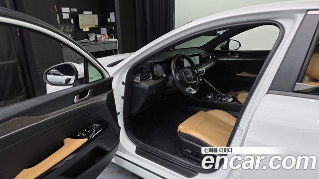 Kia K5 (III) 2.0 Noblesse 2022 — фото 10