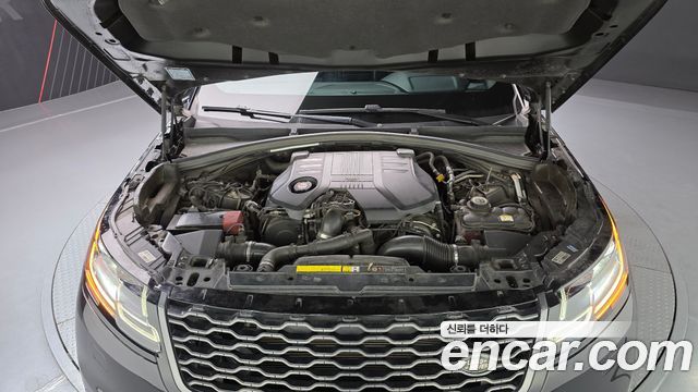 Land Rover Range Rover Velar 3.0 D300 R-Dynamic SE 2018 — фото 6