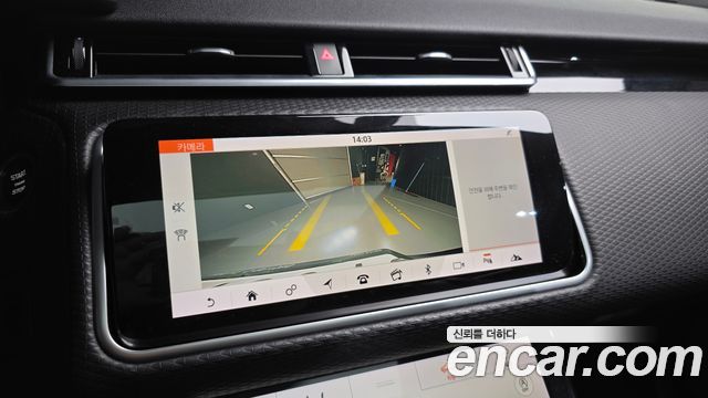 Land Rover Range Rover Velar 3.0 D300 R-Dynamic SE 2018 — фото 19