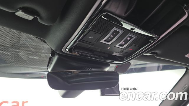 Land Rover Range Rover Velar 3.0 D300 R-Dynamic SE 2018 — фото 40