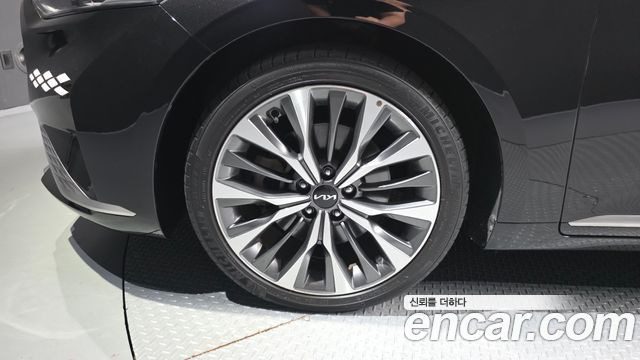 Kia K8 2.5 Gasoline 2WD Noblesse 2022 — фото 5