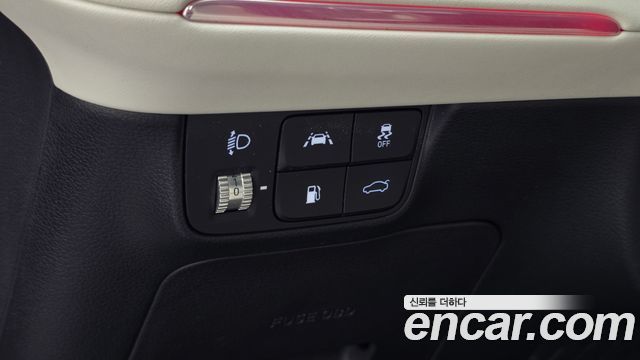 Hyundai Grandeur Hybrid (IG) Le Blanc 2023 — фото 28