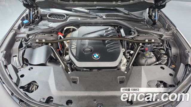 BMW 7 Series (G70) 740d xDrive Design Pure Excellence 2023 — фото 6