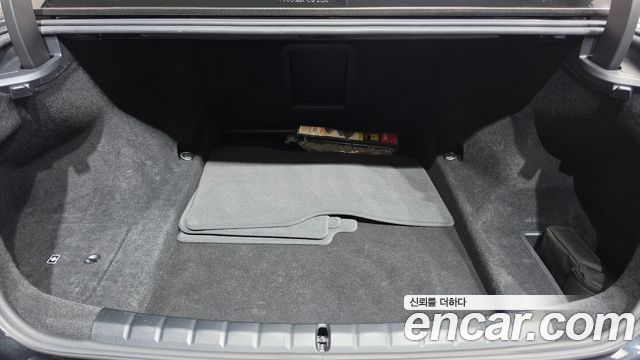 BMW 7 Series (G70) 740d xDrive Design Pure Excellence 2023 — фото 20