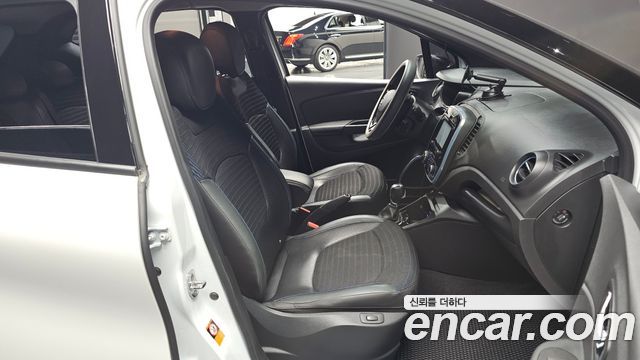 Renault Korea QM3 RE Signature 2017 — фото 10