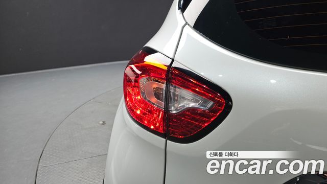 Renault Korea QM3 RE Signature 2017 — фото 23