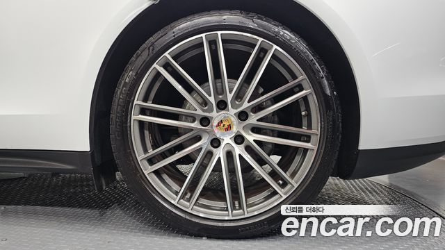 Porsche Panamera (971) 2.9 4S 2018 — фото 27