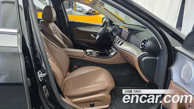 Mercedes-Benz E-Class (W213) E300 4MATIC AMG Line 2020 — фото 11