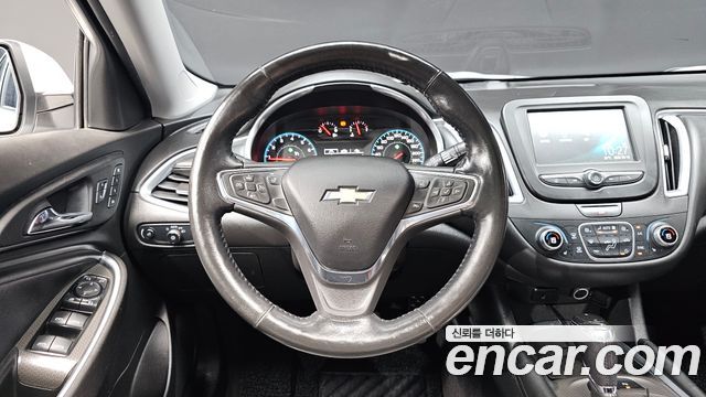Chevrolet Malibu 1.5 Turbo LT Deluxe 2017 — фото 12