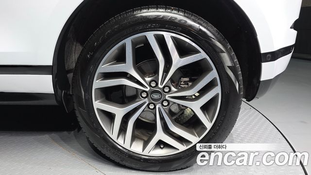 Land Rover Range Rover Evoque (II) D180 First Edition 2020 — фото 21