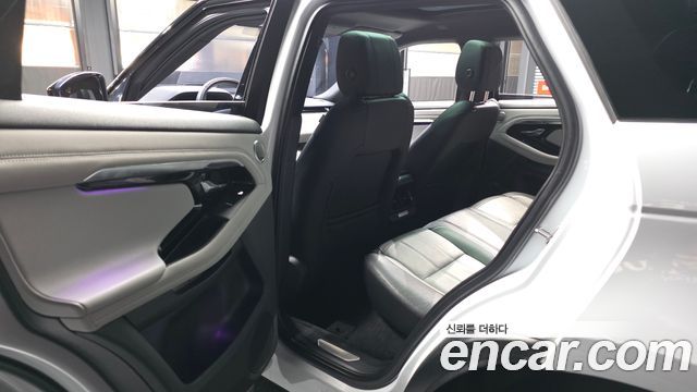 Land Rover Range Rover Evoque (II) D180 First Edition 2020 — фото 26
