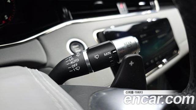 Land Rover Range Rover Evoque (II) D180 First Edition 2020 — фото 27